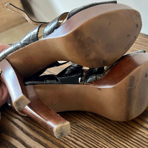 Pre-loved Michael Kors Caged Platform Heels 💃🏻 - Picture 9 of 10